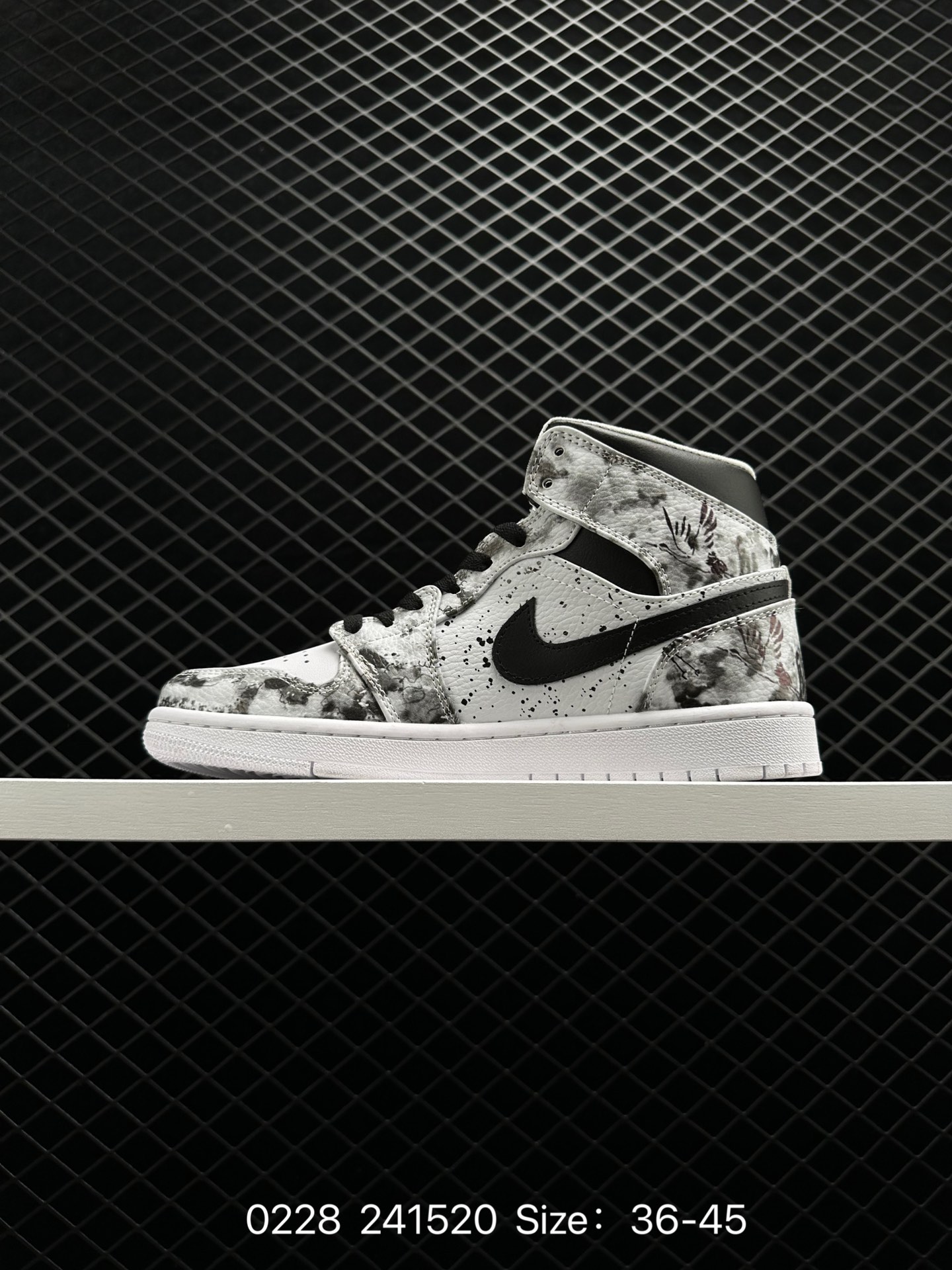 NIKE AIR JORDAN 1 MID AJ1